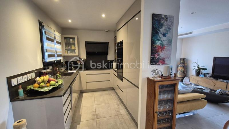 Maison - 108 m² - 6 pièces