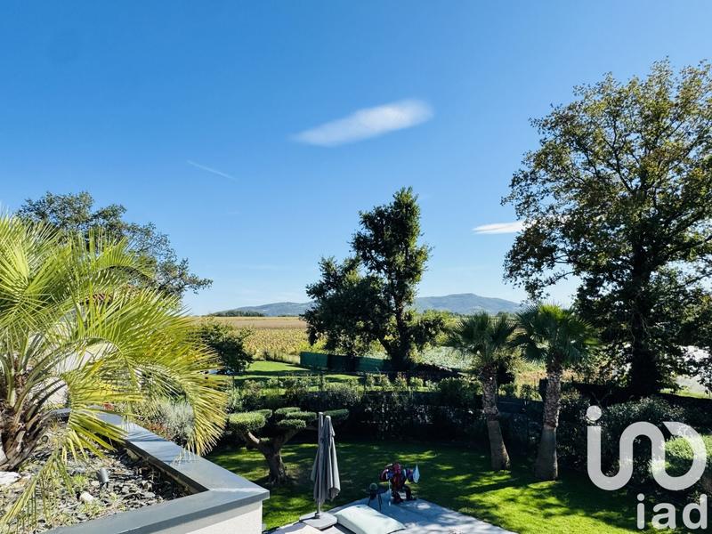 Maison - 240 m² - 8 pièces