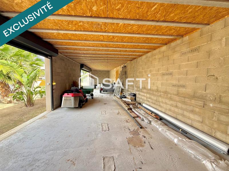 Maison - 236 m² - 8 pièces