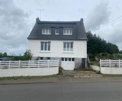 Maison - 126 m² - 8 pièces