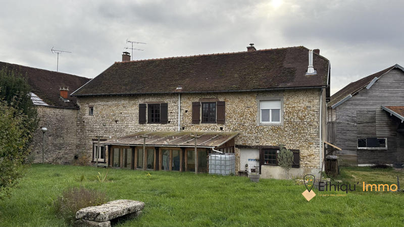 Maison ancienne - 207 m² - 8 pièces