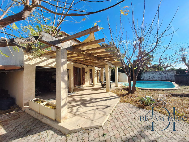 Villa - 163 m² - 6 pièces