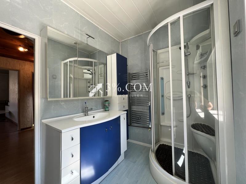 Maison - 219 m² - 8 pièces