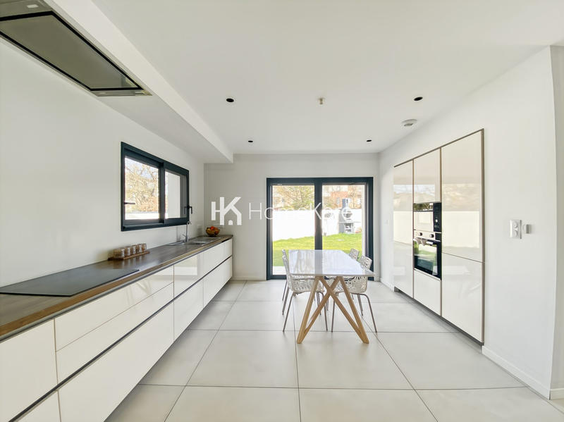 Maison - 174 m² - 5 pièces