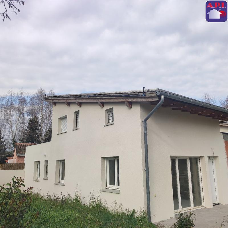 Maison - 104 m² - 4 pièces