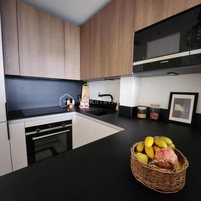 Appartement - 80 m² - 4 pièces