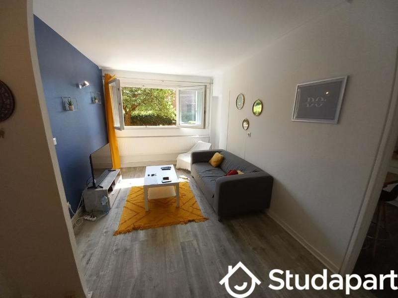 Chambre - 13 m² - 1 pièce