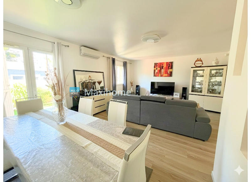 Maison - 93 m² - 4 pièces