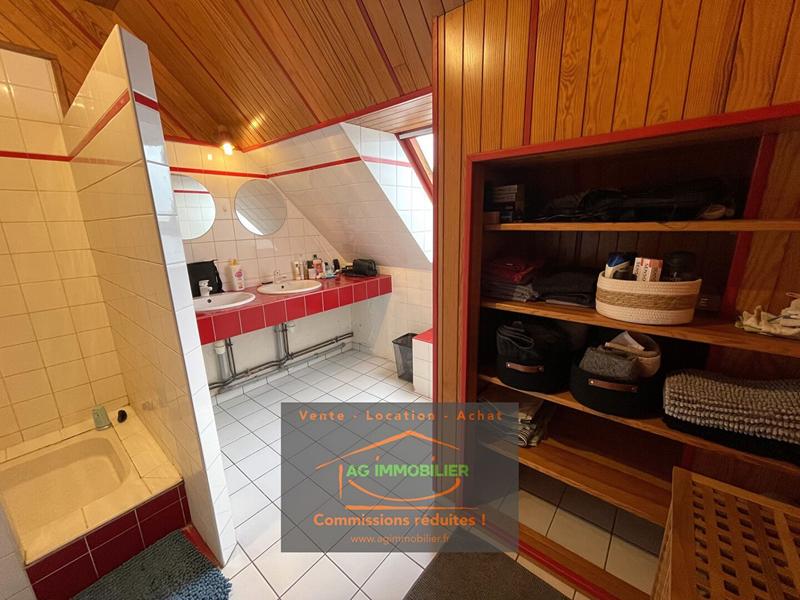 Maison - 172 m² - 8 pièces