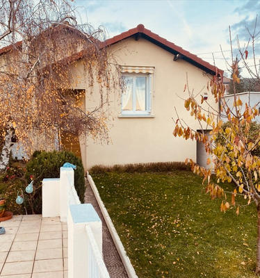 Maison - 90 m² - 4 pièces