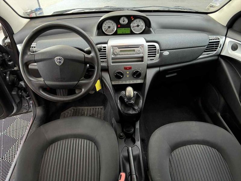 Lancia Ypsilon 1.2 i 60 Cv. 5 Places