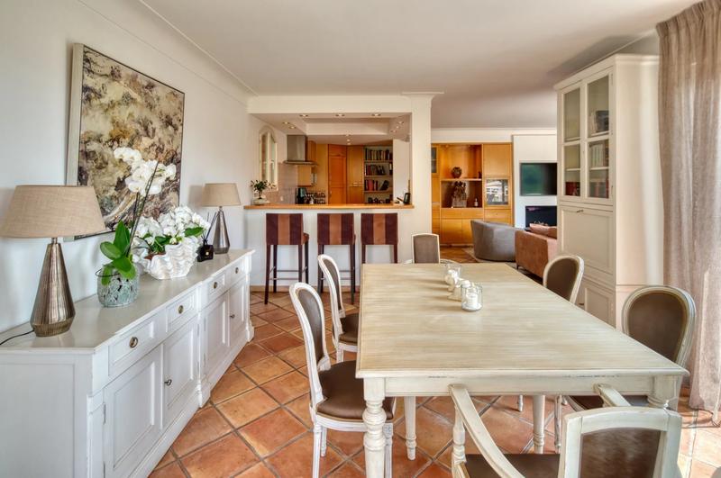 Villa - 221 m² - 5 pièces