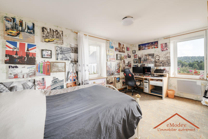 Maison - 200 m² - 5 pièces