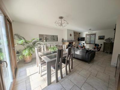 Maison - 95 m² - 5 pièces