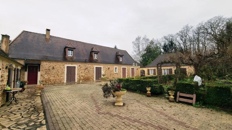 Maison - 176 m² - 7 pièces