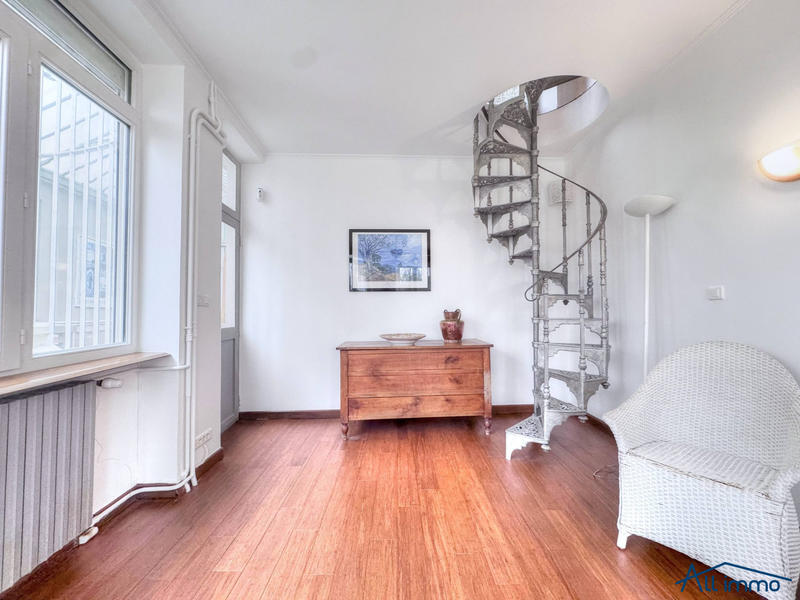 Maison ancienne - 197 m² - 8 pièces