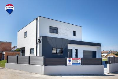 Maison - 148 m² - 5 pièces