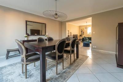 Maison - 202 m² - 8 pièces