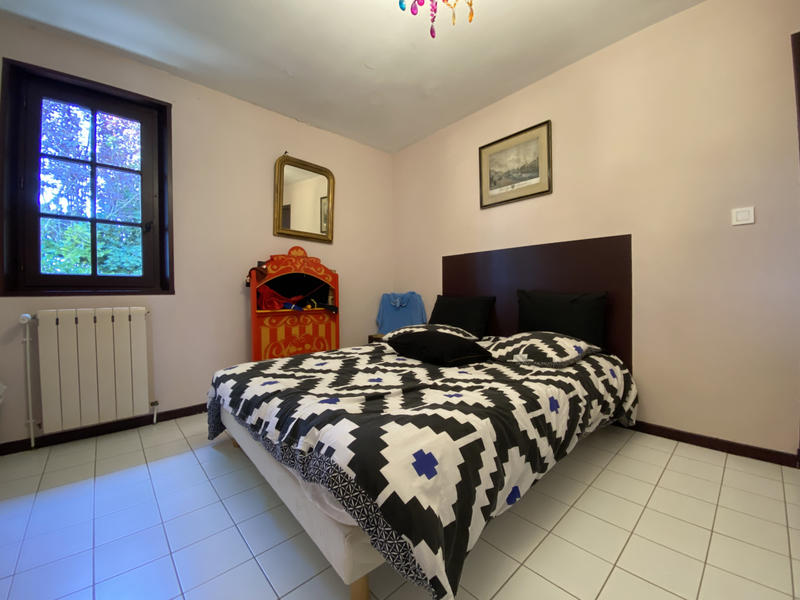 Propriété - 180 m² - 6 pièces