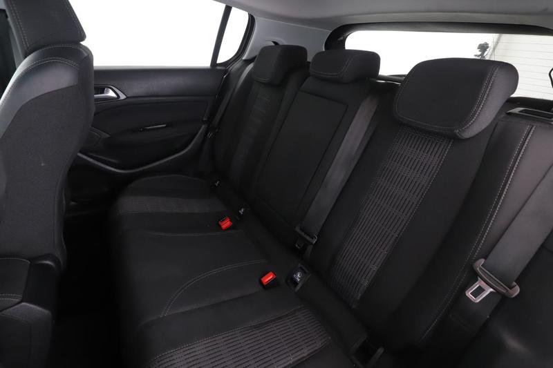 Peugeot 308 1.5 Blue-HDi Allure Eat8 130 ch