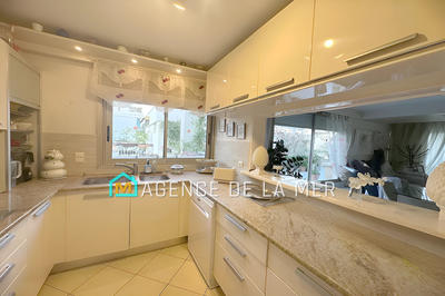 Appartement - 97 m² - 4 pièces