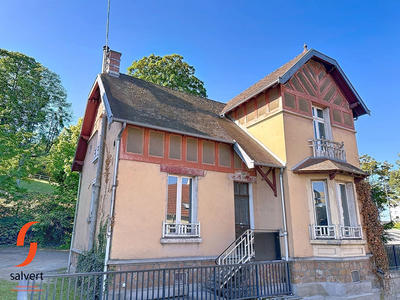 Maison - 121 m² - 7 pièces
