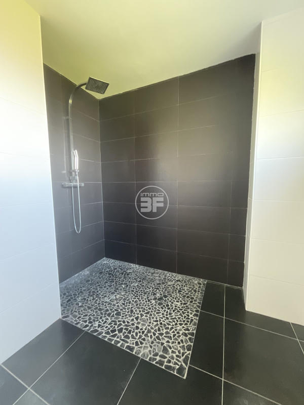 Villa - 486 m² - 11 pièces