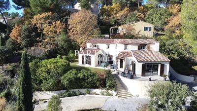 Maison - 141 m² - 5 pièces