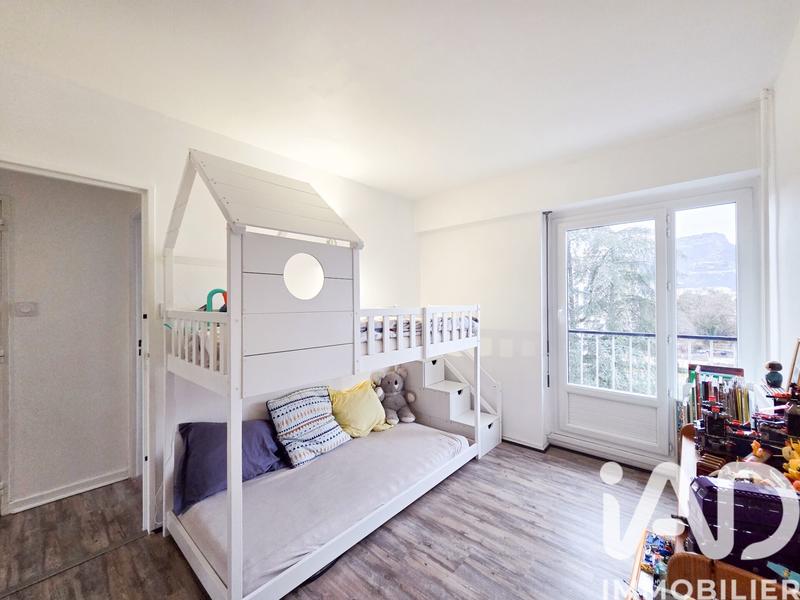 Appartement - 90 m² - 5 pièces