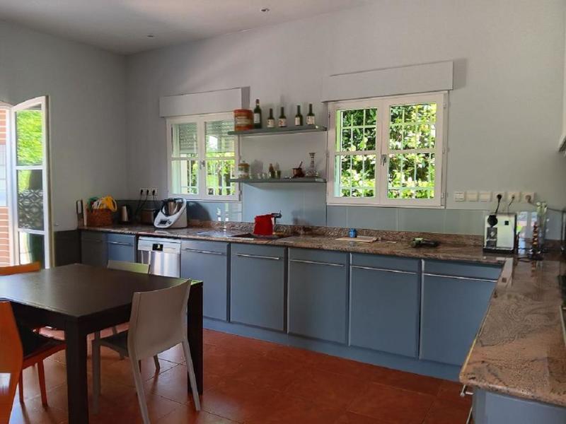 Demeure - 300 m² - 10 pièces