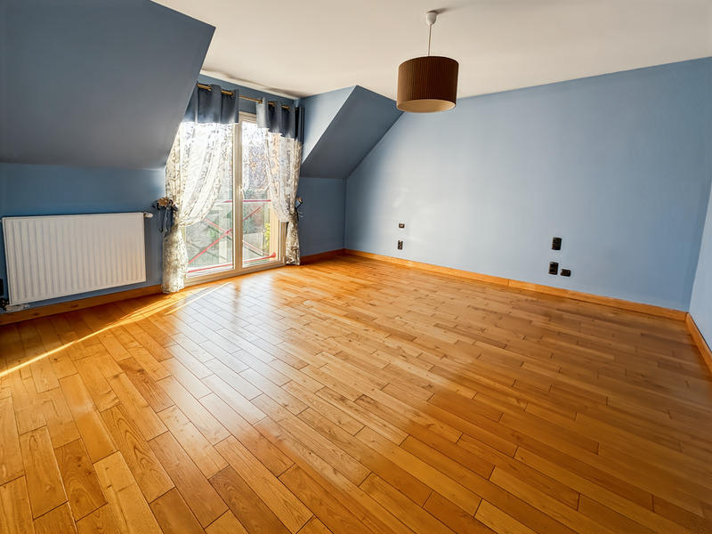 Maison - 228 m² - 7 pièces