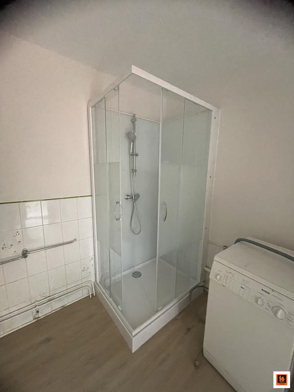 Maison traditionnelle - 90 m² - 6 pièces