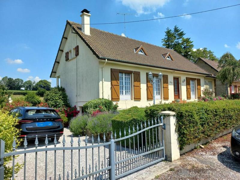 Maison - 154 m² - 9 pièces