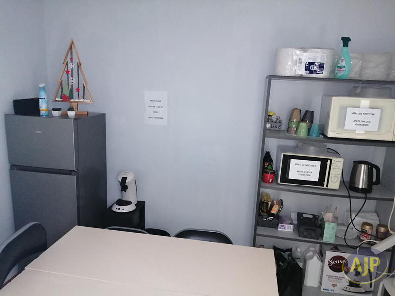 Local commercial - 99 m²