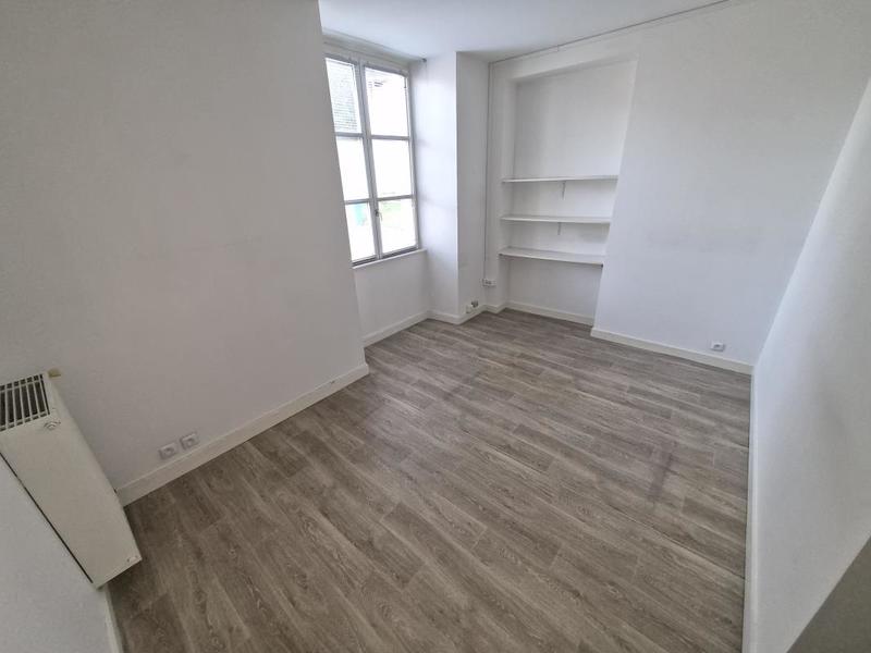 Appartement - 105 m² - 6 pièces