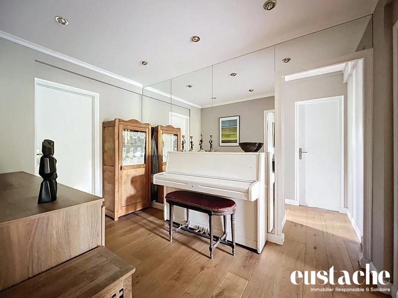 Appartement - 101 m² - 4 pièces