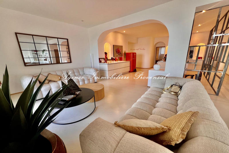 Appartement - 135 m² - 4 pièces