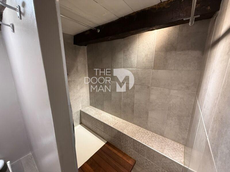 Appartement - 180 m² - 7 pièces