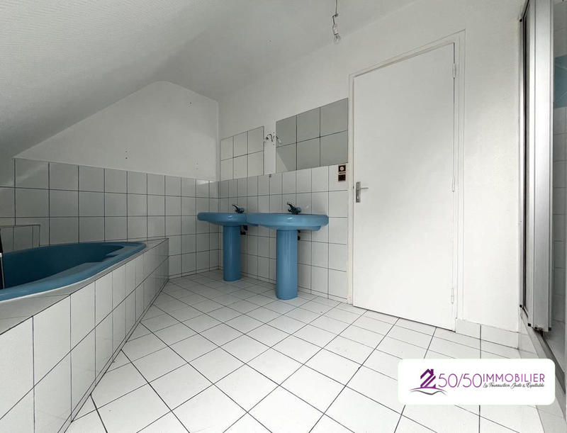 Maison ancienne - 231 m² - 9 pièces