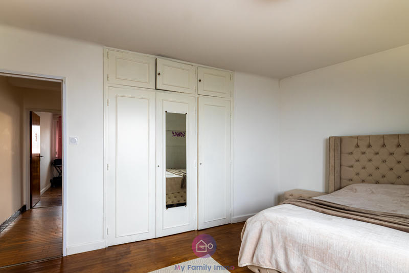 Appartement - 82 m² - 4 pièces