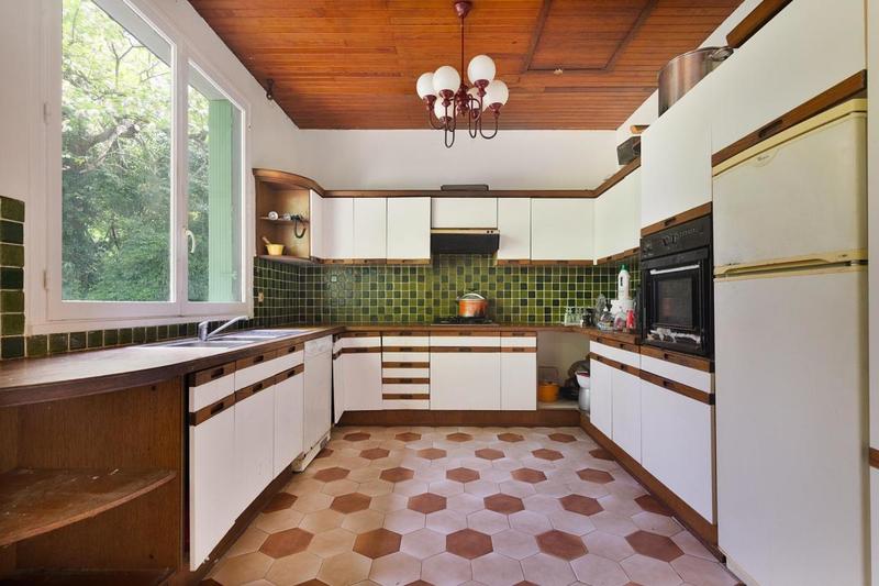 Propriété - 219 m² - 6 pièces