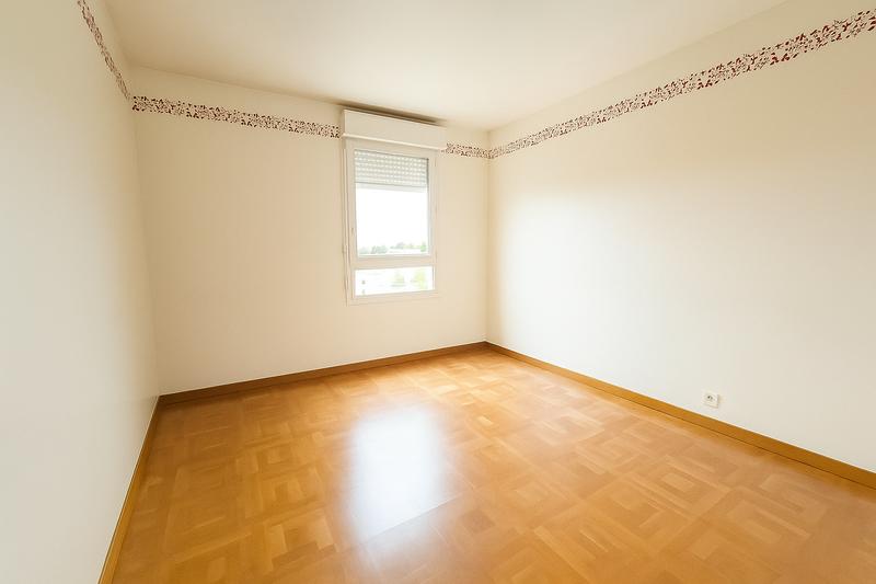 Appartement - 90 m² - 4 pièces