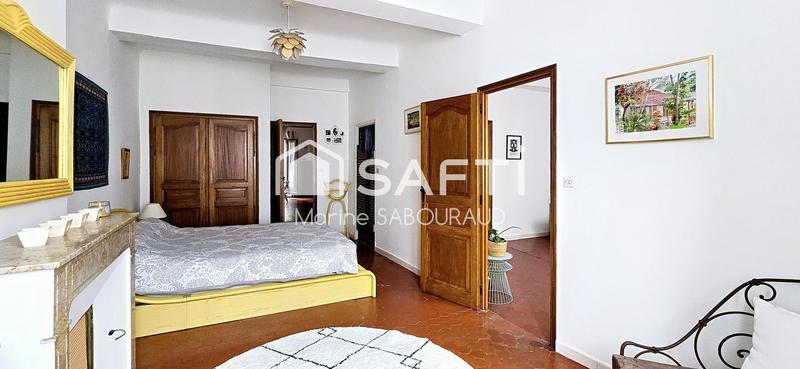 Maison - 190 m² - 5 pièces