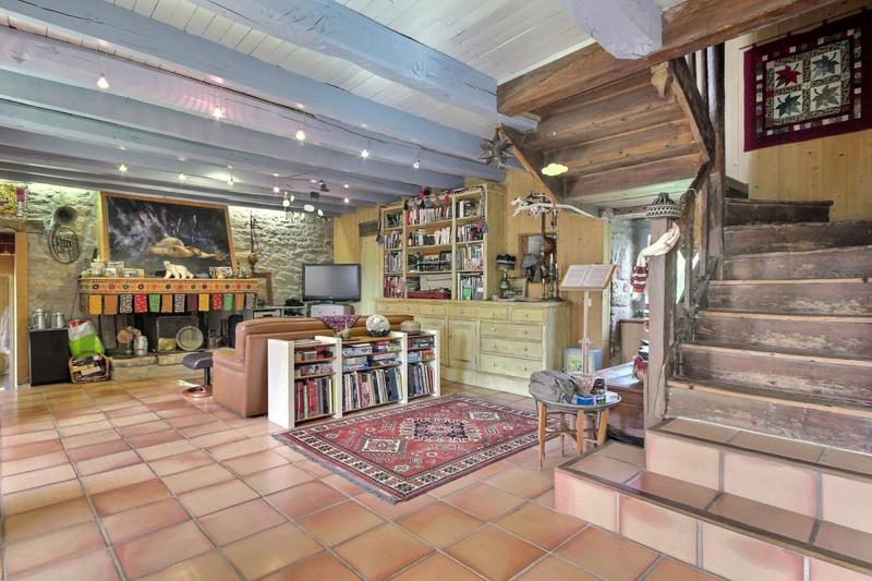 Maison - 275 m² - 7 pièces