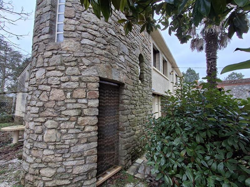 Maison - 130 m² - 9 pièces