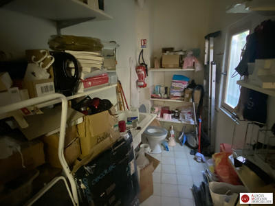 Fonds de commerce - Magasins - 50 m²