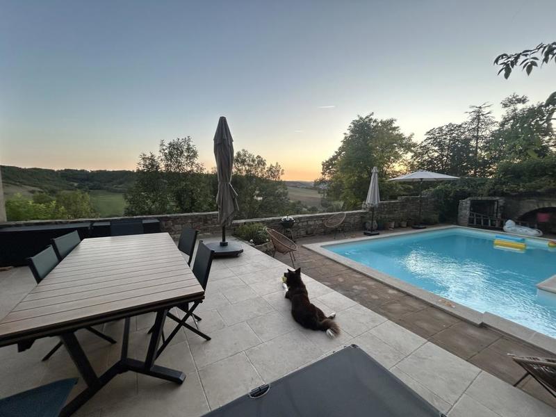 Maison - 201 m² - 8 pièces