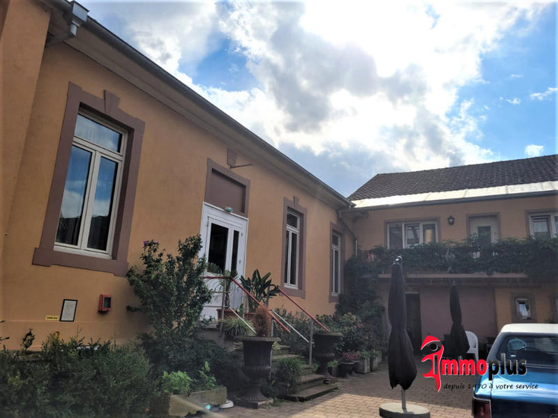 Local commercial - 712 m² - 17 pièces