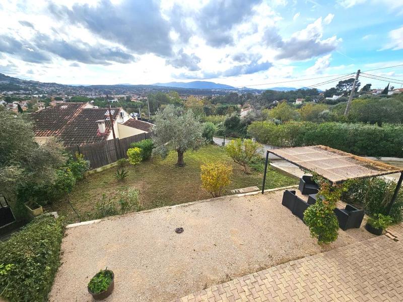 Maison - 197 m² - 5 pièces