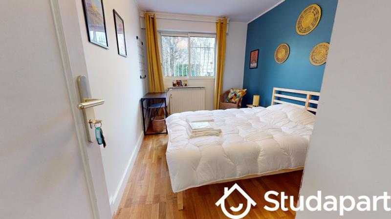 Chambre - 10 m² - 1 pièce